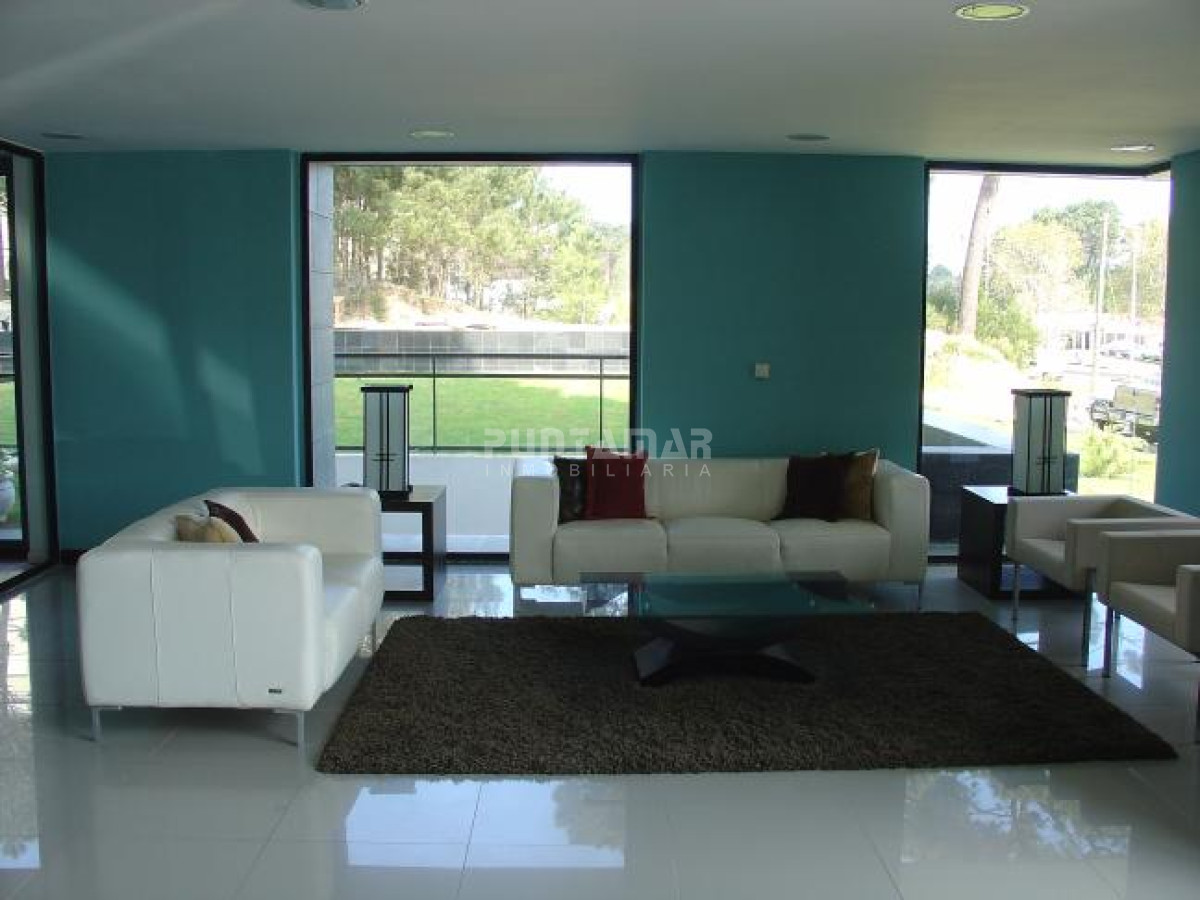 Apartamento ID.212977 - Venta departamento un dormitorio punta del este 
