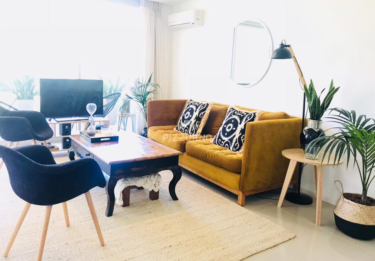 Apartamento Ref.400 - Moderno Apartamento de Dos Dormitorios con Balcón en Venta - Punta del Este