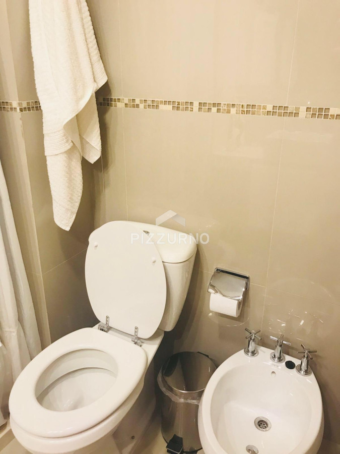 Apartamento Ref.400 - Moderno Apartamento de Dos Dormitorios con Balcón en Venta - Punta del Este