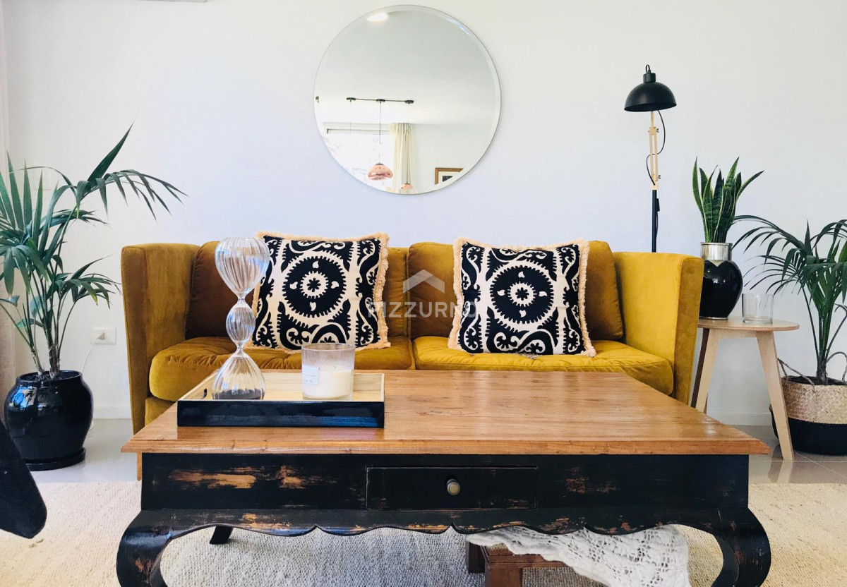 Apartamento Ref.400 - Moderno Apartamento de Dos Dormitorios con Balcón en Venta - Punta del Este