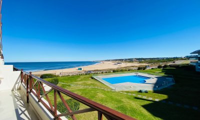 VENTA DE APARTAMENTO DE 3 DORMITORIOS EN MANANTIALES PUNTA DEL ESTE