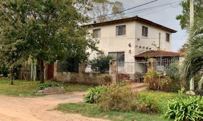 OPORTUNIDAD. Venta de casa a una cuadra de la Playa en buena zona de Balneario Buenos Aires