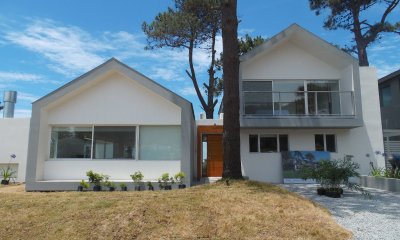 VENTA DE CASA DE 5 DORMITORIOS EN PINAR DEL FARO JOSE IGNACIO PUNTA DEL ESTE