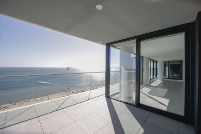 Apartamento unificado en venta, Playa Mansa, Edificio Venetian, cuatro dormitorios + servicio