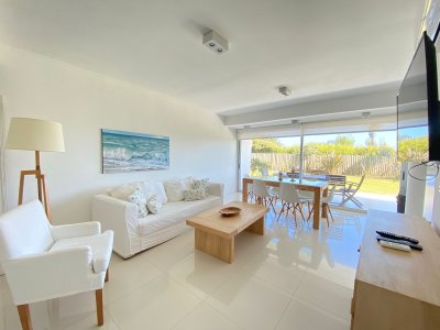 Apartamento en Venta en Manantiales Dos Dormitorios 