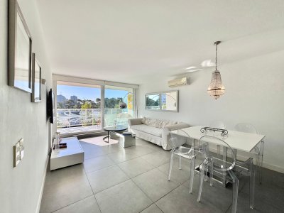 VENTA DE APARTAMENTO DE 1 DORMITORIO Y MEDIO EN YOO PUNTA DEL ESTE 