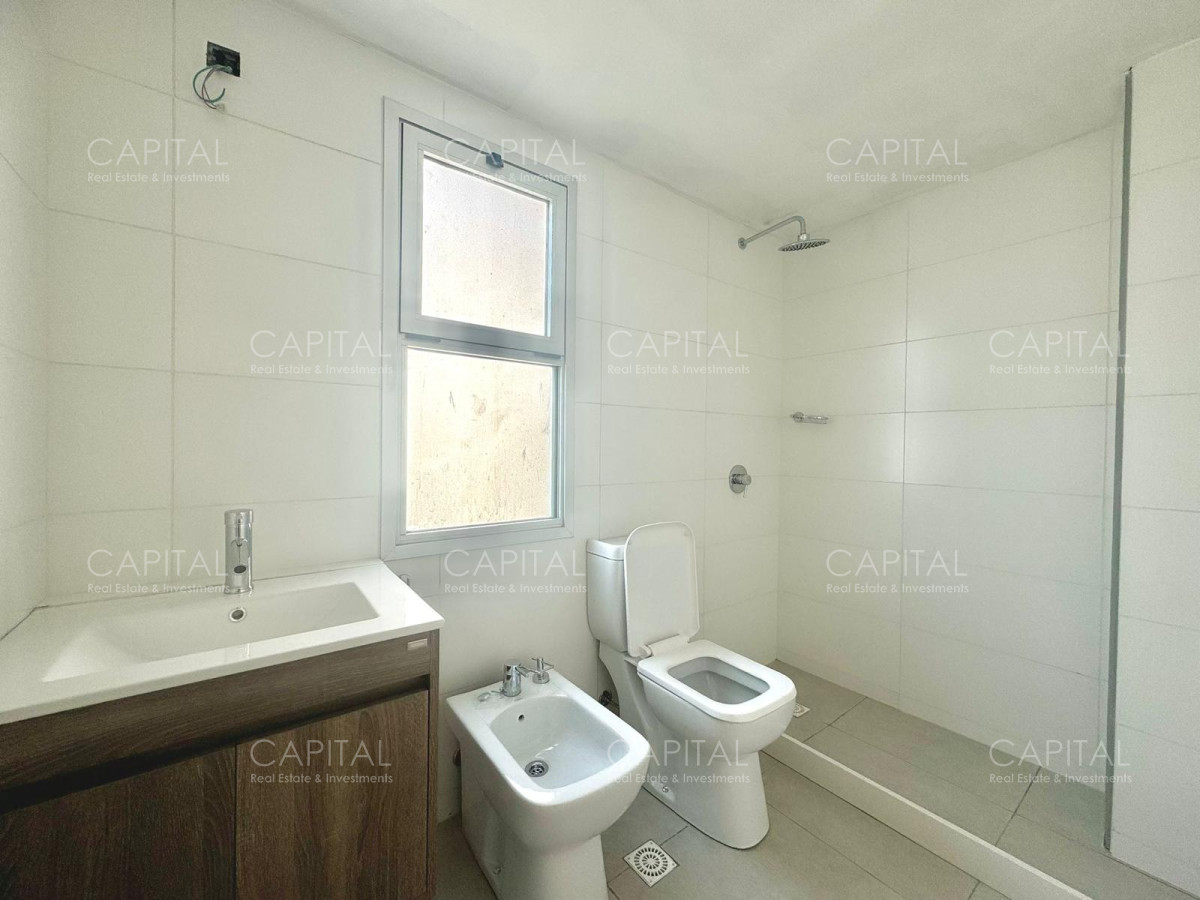 Apartamento ID.30998 - Apartamento de 2 Dormitorios en Venta Maldonado a metros del nuevo shopping