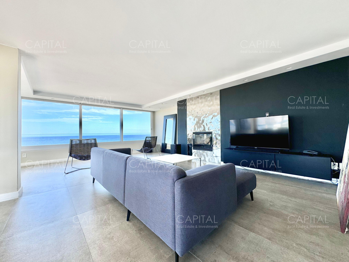 Apartamento en Alquiler de Tres Dormitorios Playa Brava  - CCP37111A