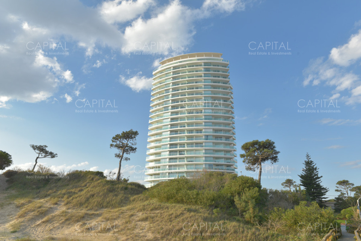 Paramount Tower Penthouse en Venta en Playa Mansa - CCP38920A