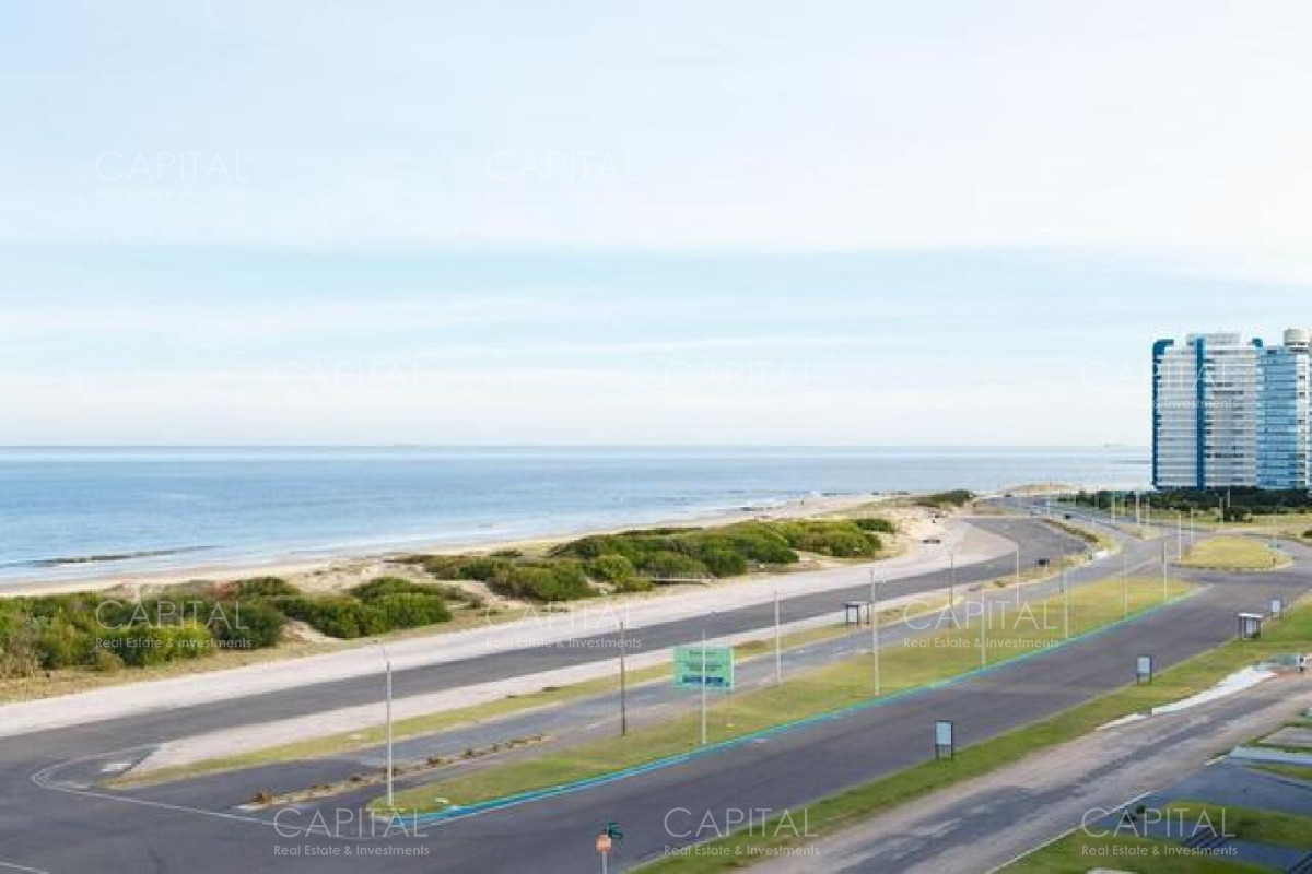 Espectacular Apartamento Torre Tiburon 3 dormitorios + servicio con baño - CCP26486A