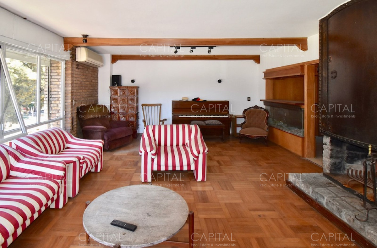 Venta de apartamento de cuatro dormitorios en La Blanqueada Montevideo  - CCP26658A