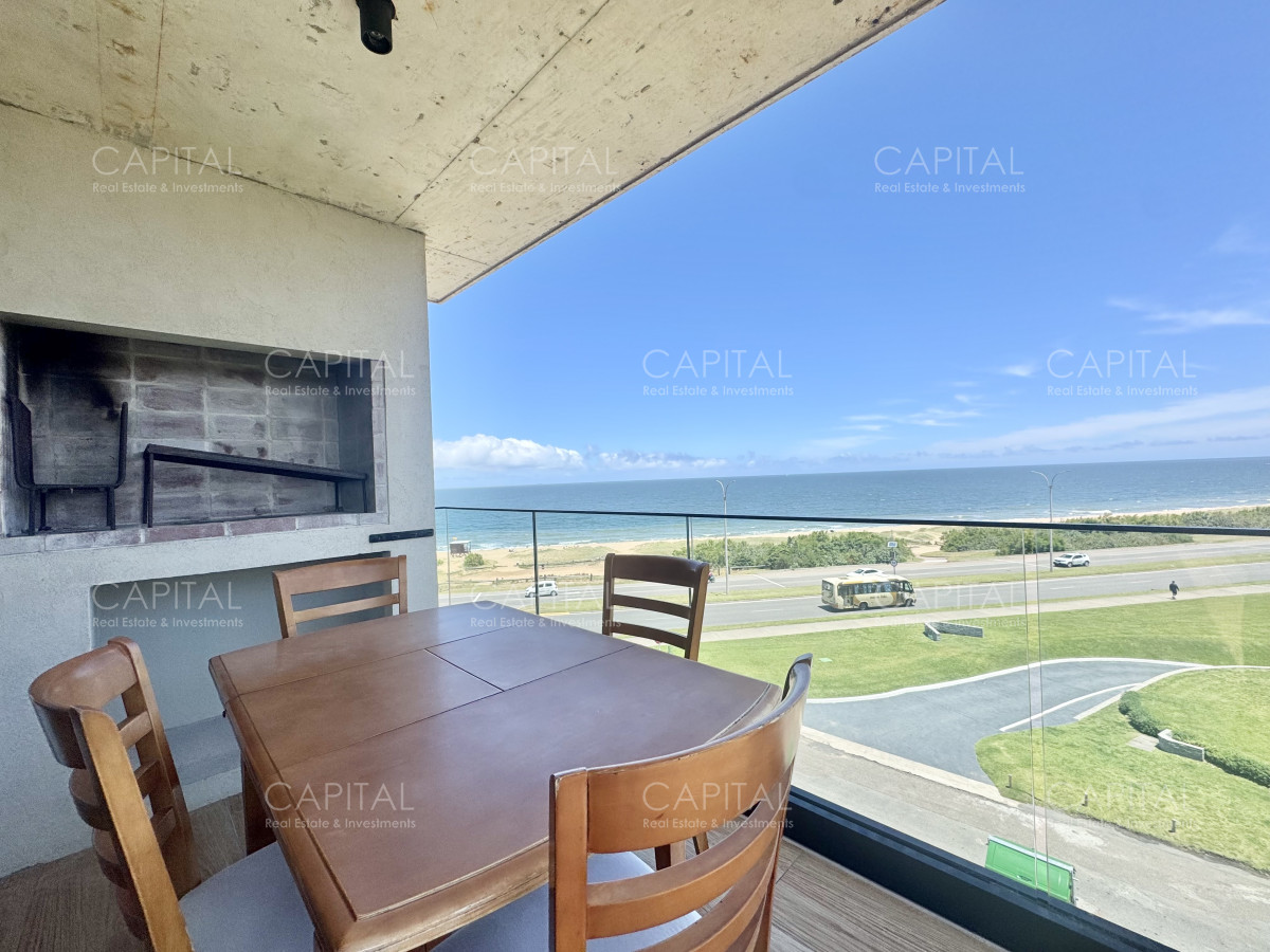 Apartamento para alquiler de temporada en Playa Mansa 2 dormitorios, Primera Línea  - CCP39388A