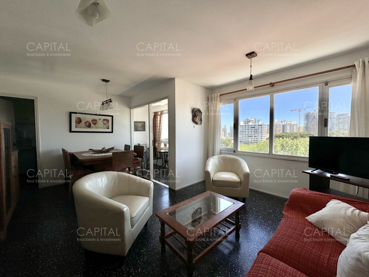 Apartamento de dos dormitorios en venta, Aidy Grill, Punta del Este. - CCP39227A