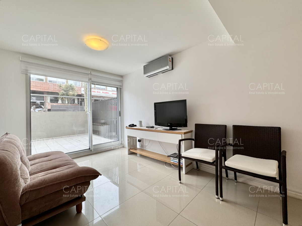 Moderno Apartamento Puerto Punta Este en Venta Dos Dormitorios - CCP28815A