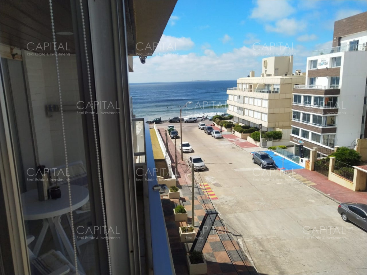 Apartamento en Playa El Emir, Muy cerca de Gorlero, Balcón con Vista Al Mar - 1 dormitorio - CCP26473A