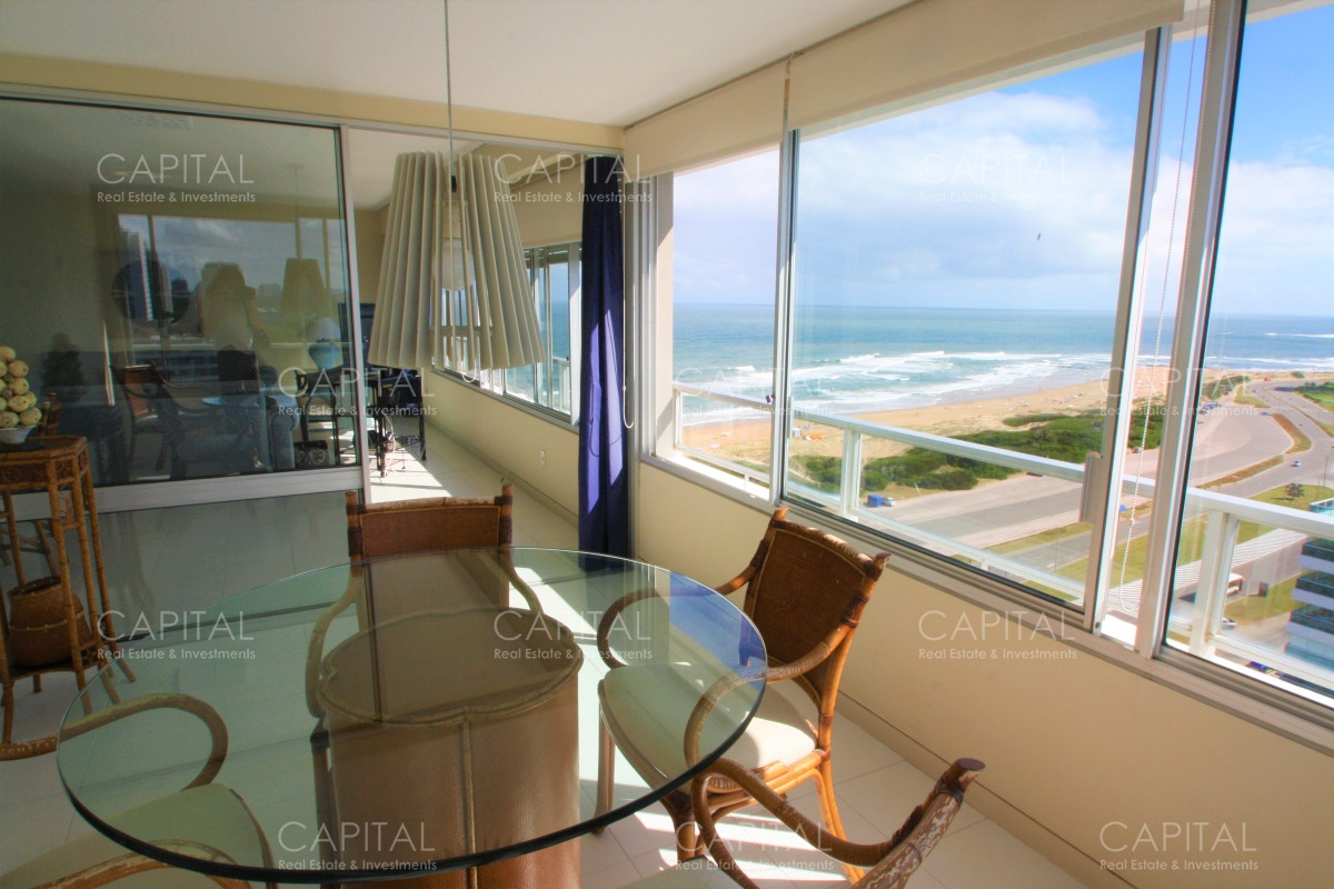 Tiburon en venta y alquiler frente a Playa Brava - CCP36805A