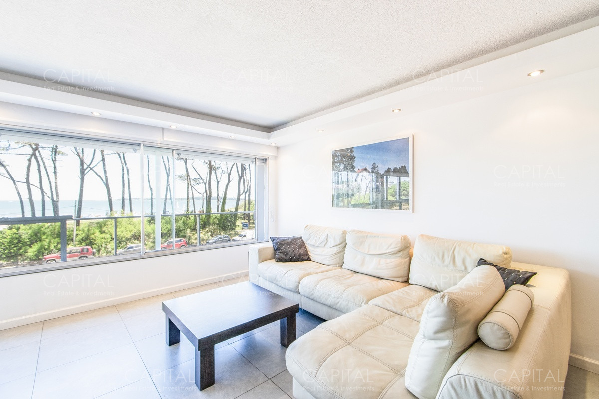 Imarangatu Punta del Este Apartamento en venta frente al mar Punta del Este. - CCP33829A