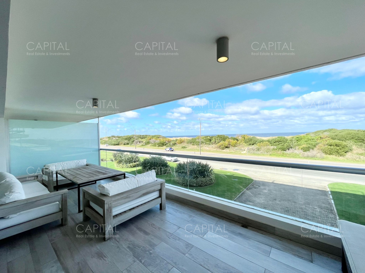 Apartamento en Venta de Tres Dormitorios en Playa Brava - CCP36207A