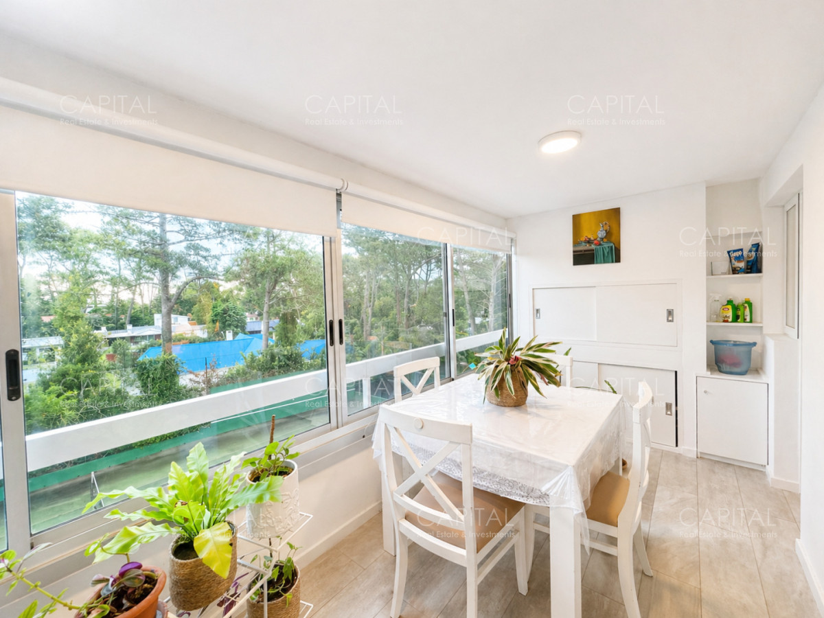 Apartamento en Venta  De Dos Dormitorios en Punta del Este - CCP30520A