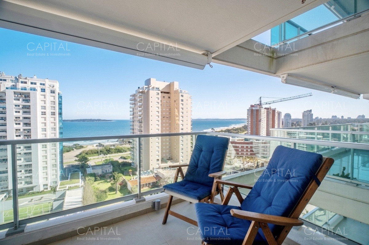 Departamento en venta de 2 dormitorios en Playa Mansa. - CCP28058A