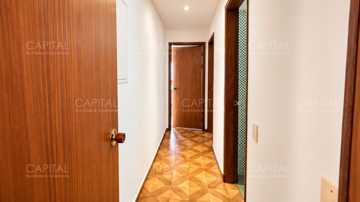 Apartamento ID.40808 - Apartamento en venta en Península, Punta del Este, ubicado a 100 metros del mar.