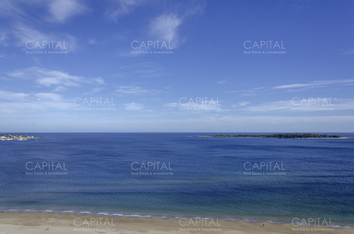 Apartamento ID.36575 - Paramount esquinero de tres dormitorios y servicio en alquiler 