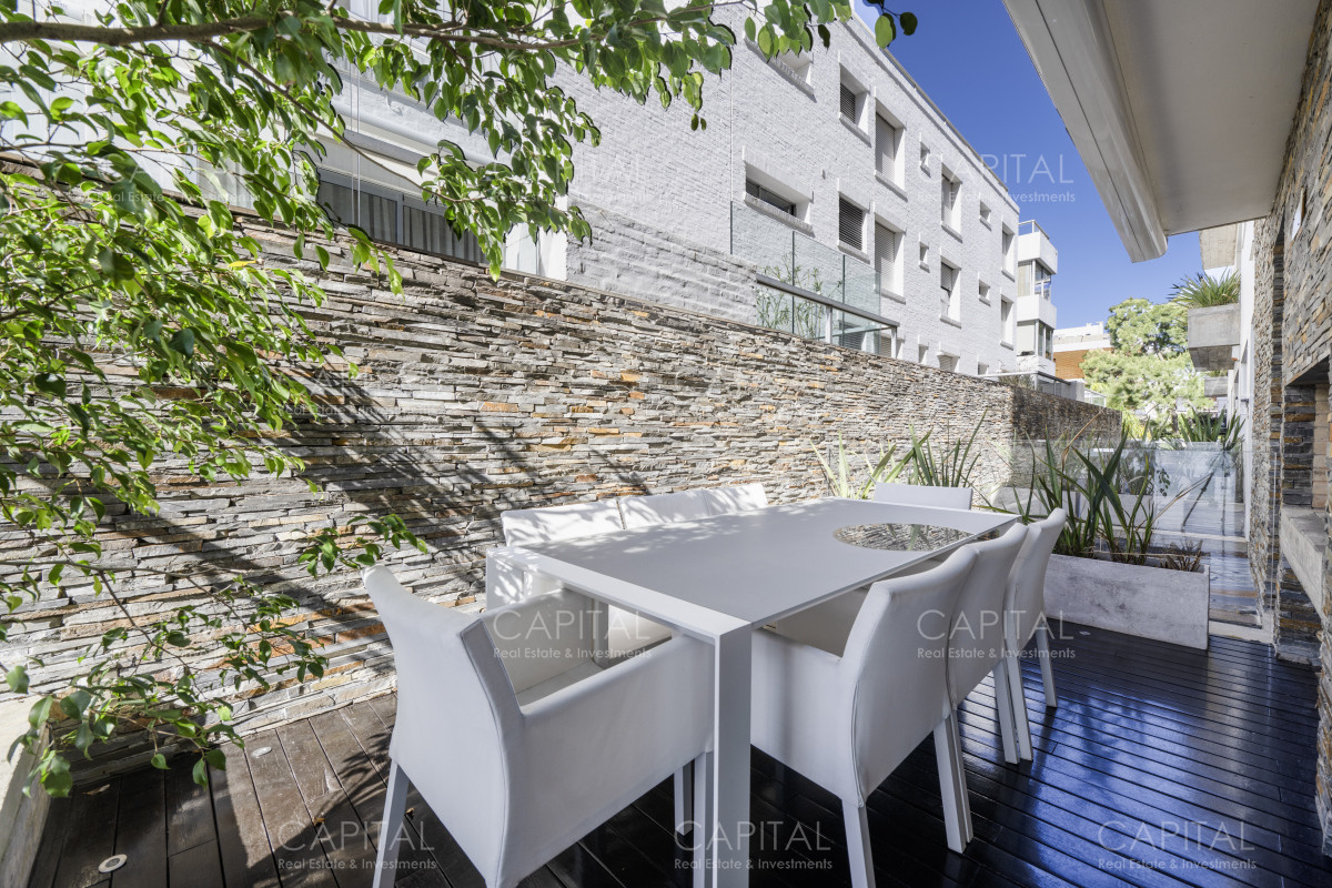 Apartamento ID.32557 - Departamento en Venta Primera Linea en Puerto Punta del Este