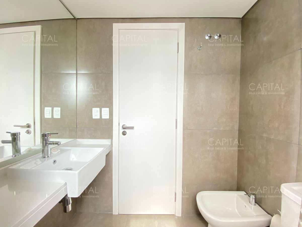 Apartamento ID.34944 - Apartamento de 2 dormitorios en venta, Playa Brava, Punta del Este.