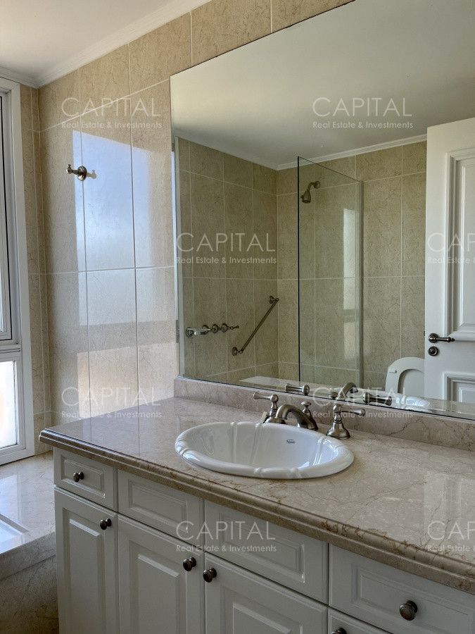 Apartamento ID.31040 - Venta de apartamento esquinero Le Jardin Punta del Este