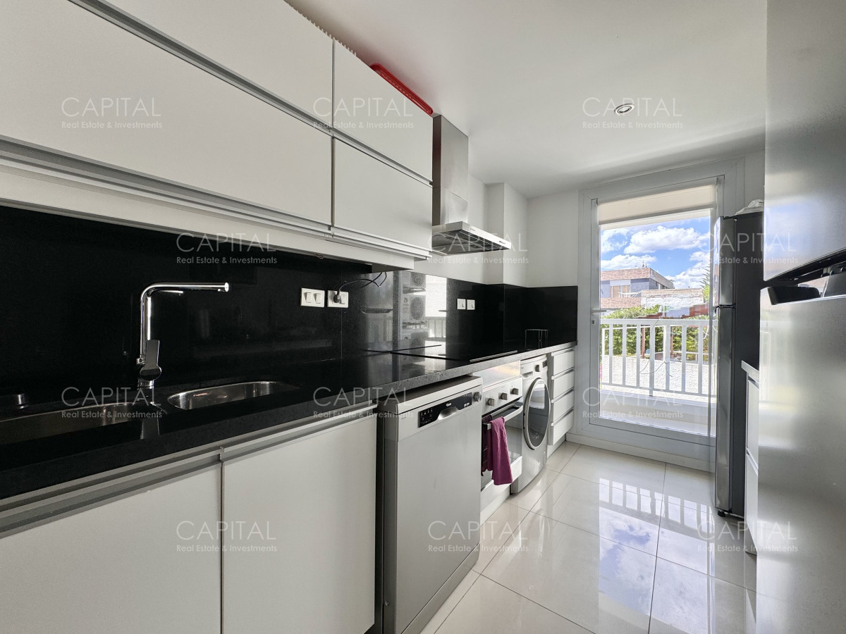 Apartamento ID.37436 - Apartamento de tres domritorios en venta en primera linea de Playa Mansa Punta del Este