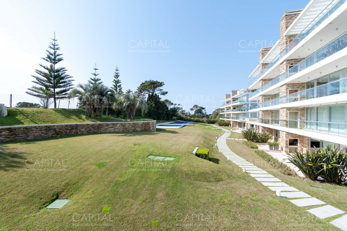 Apartamento ID.29599 - Apartamento en venta en Punta del Este en  edificio con excelentes amenities 