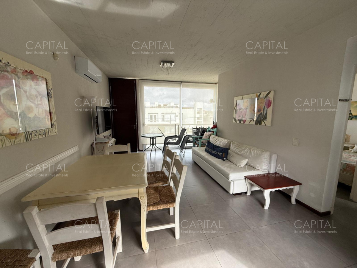 Apartamento ID.40377 - Departamento dos dormitorios en Manantiales en Alquiler con vista al mar y terraza.