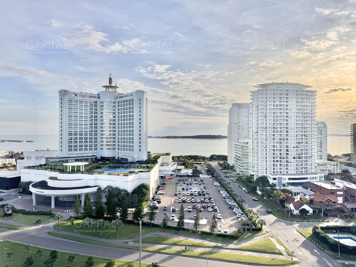 Apartamento ID.38246 - APARTAMENTO EN VENTA DE 3 DORMITORIOS EN PLAYA MANSA PUNTA DEL ESTE