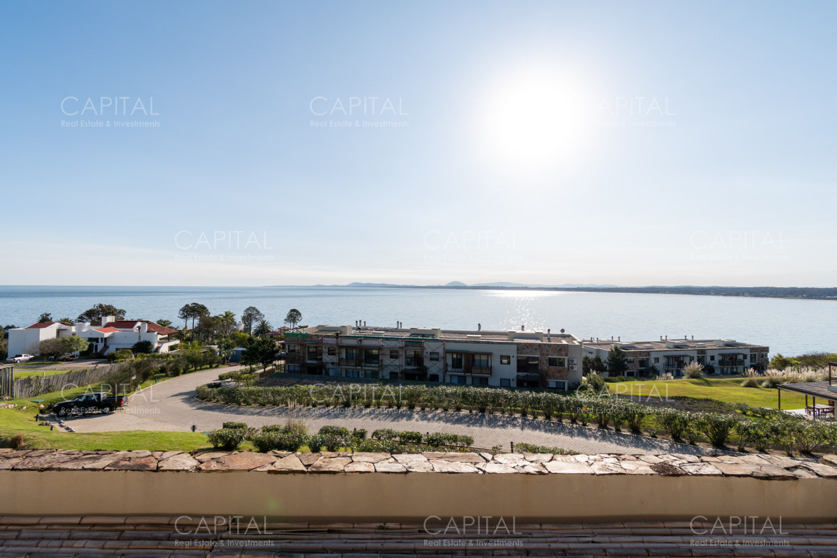 Apartamento ID.28877 - Departamento en venta de dormitorio y medio con dos baños en complejo privado de Punta Ballena