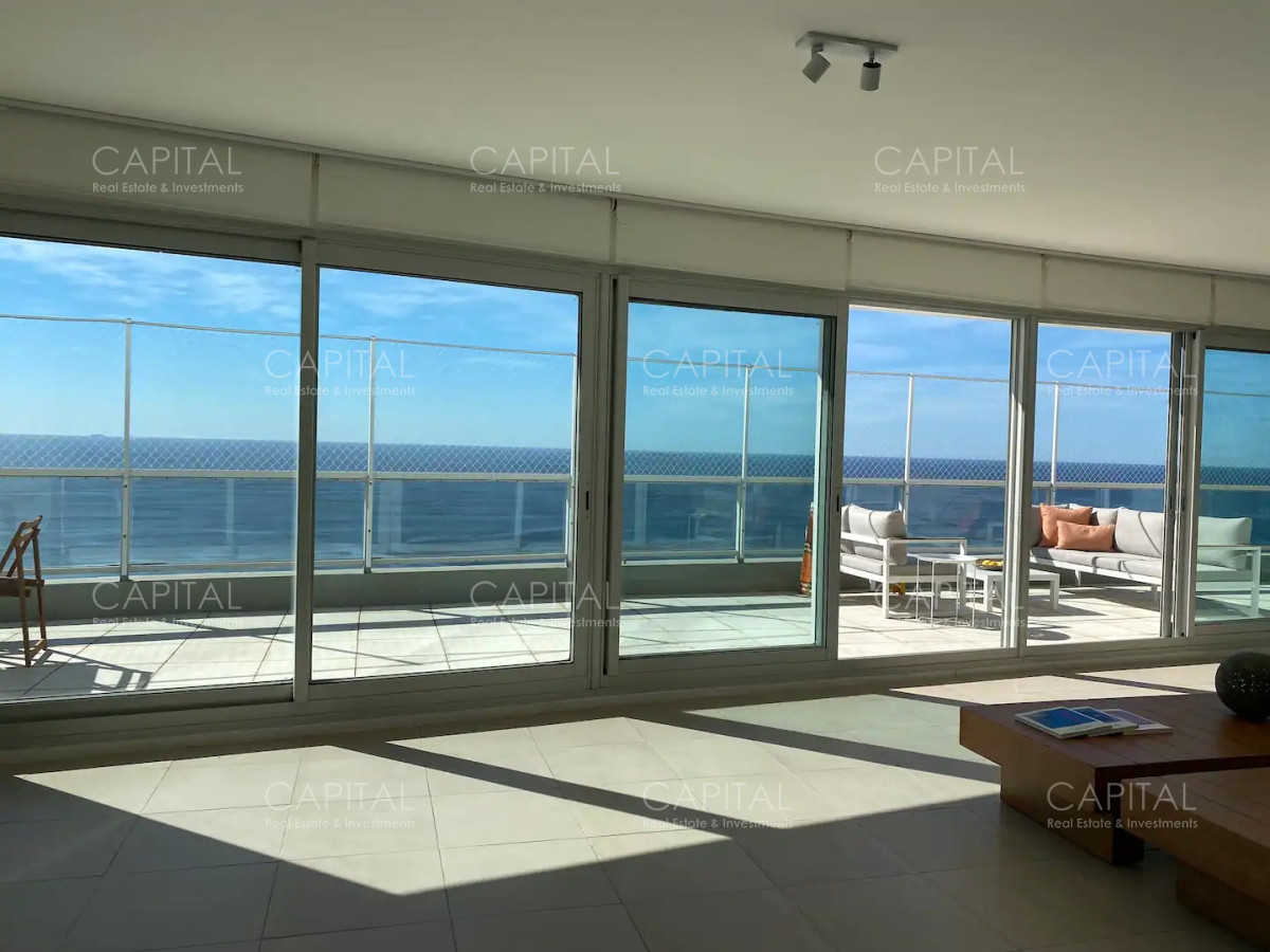 Apartamento ID.33769 - PentHouse de cuatro dormitorios en suite en Le Parc con parrillero propio y dependencia de servicio en Alquiler Temporal