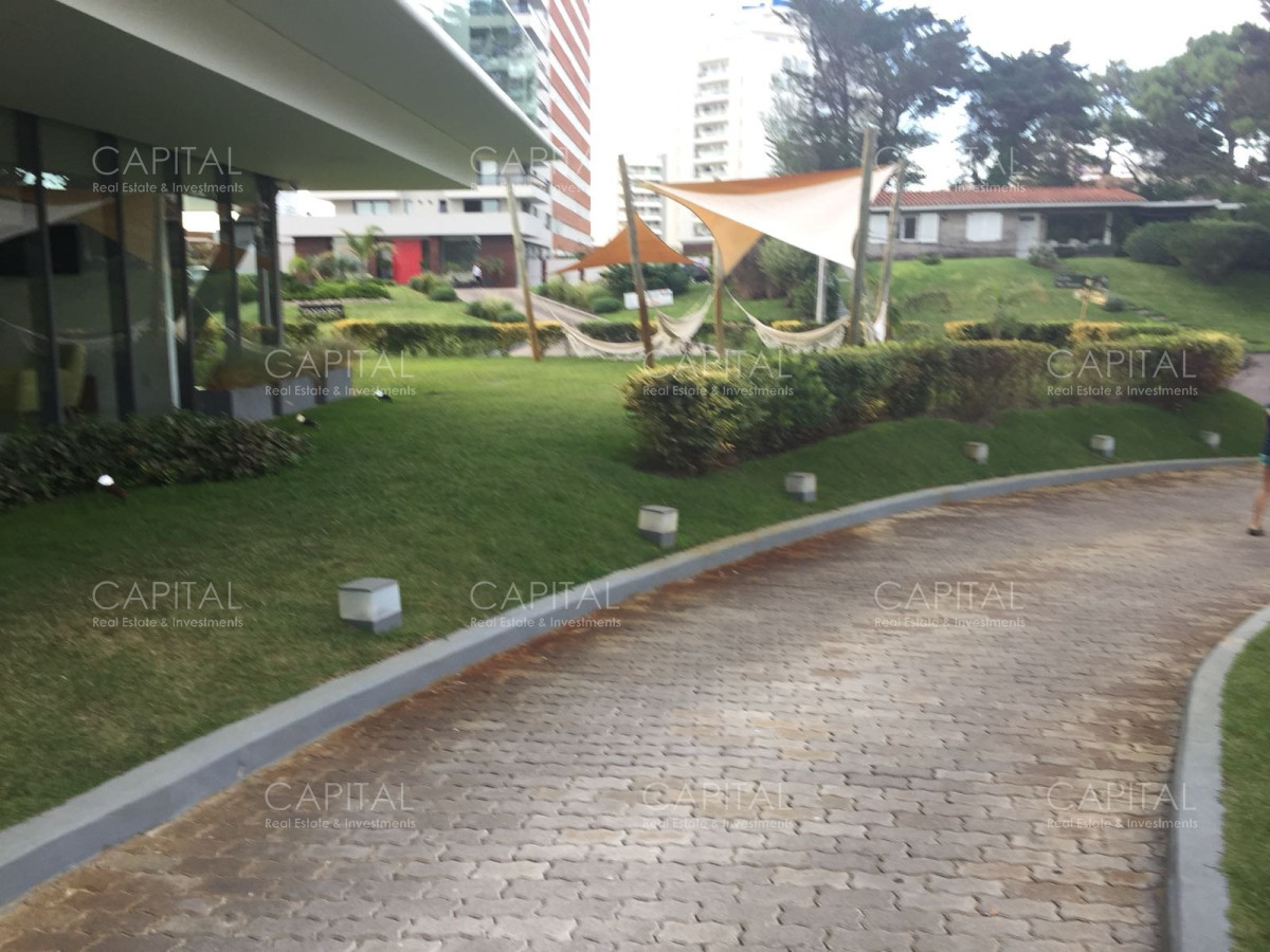 Apartamento ID.25860 - Venta y alquiler anual o invernal de apartamento en Playa Brava, Punta del Este