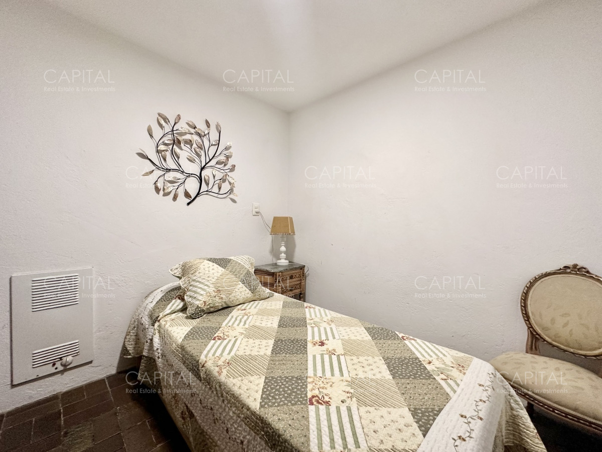 Apartamento ID.30393 - Apartamento de Tres Dormitorios frente a El Emir - Península Punta del Este