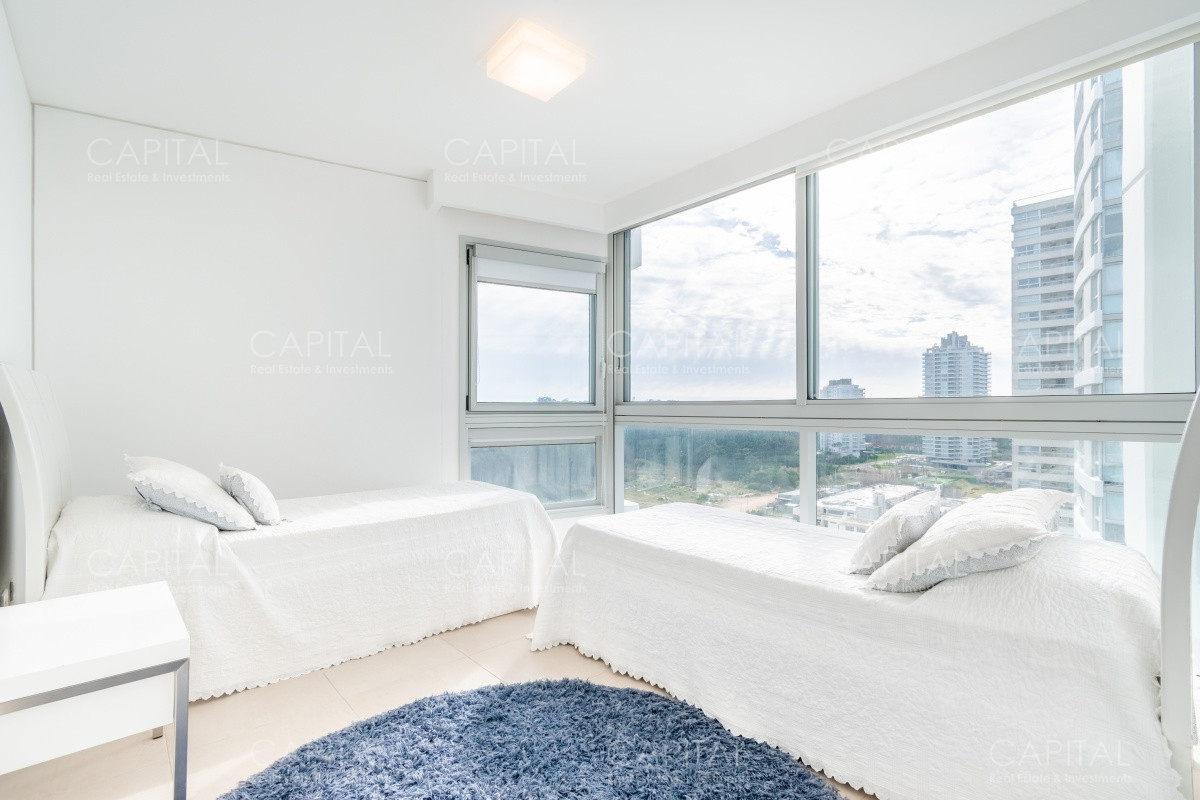 Apartamento ID.28119 - Departamento Le Parc Punta del Este En Venta Tres Dormitorios Mas Dependencia