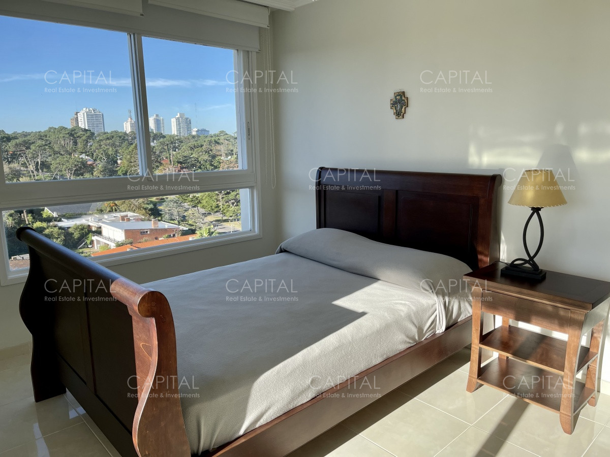 Apartamento ID.31040 - Venta de apartamento esquinero Le Jardin Punta del Este