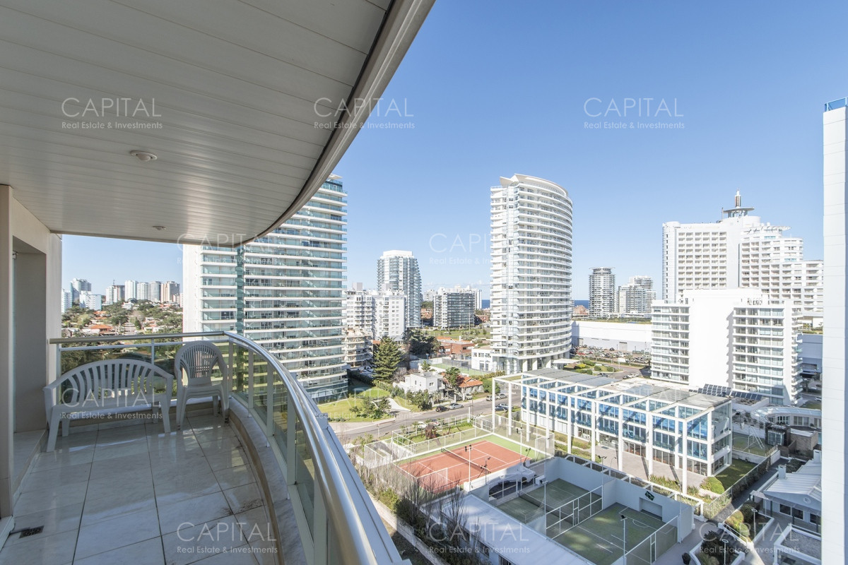 Apartamento ID.33695 - Apartamento de tres dormitorios en Coral Tower en alquiler Temporal