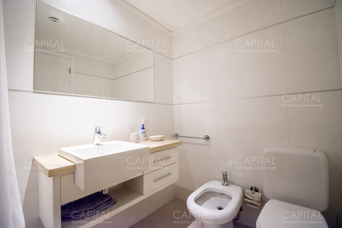 Apartamento ID.27993 - Apartamento PentHouse de 3 dormitorios y dependencia en alquiler anual.