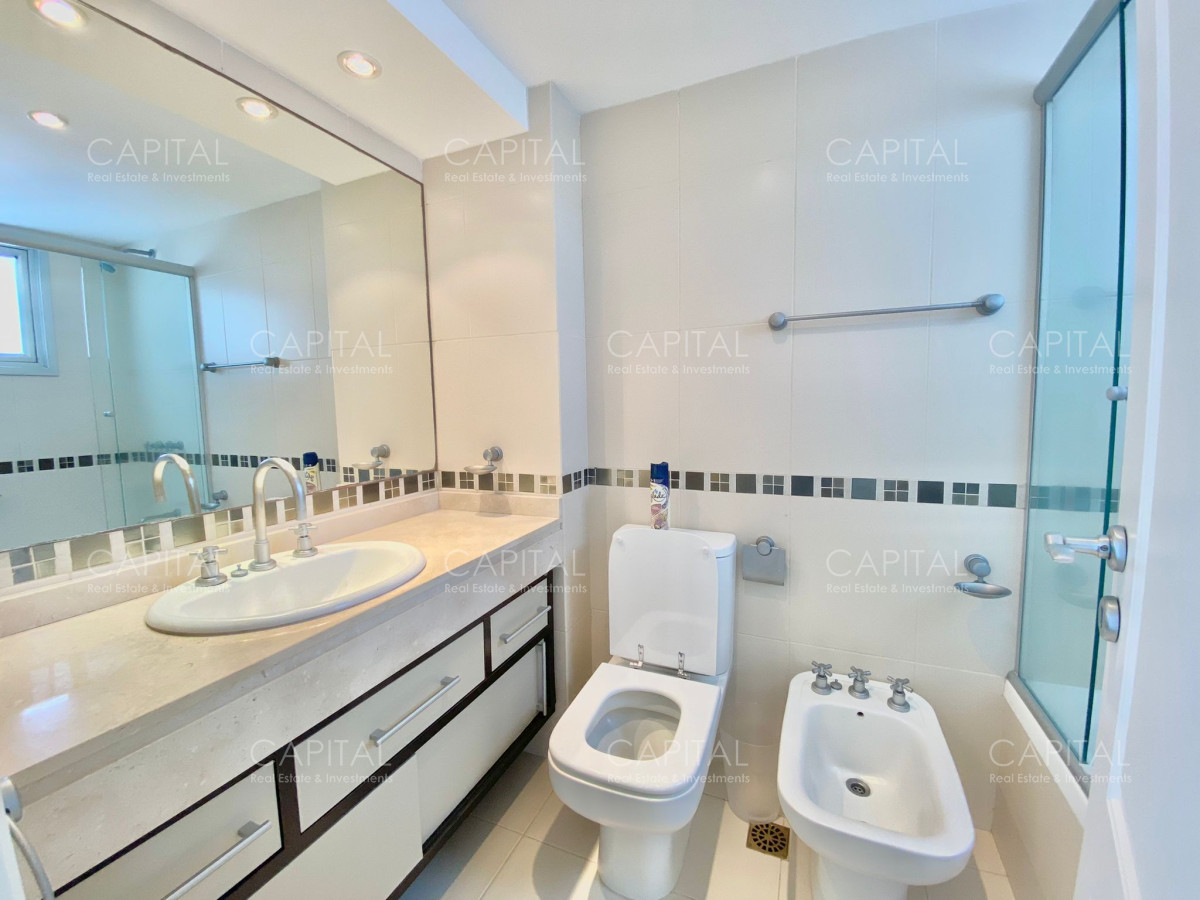 Apartamento ID.31832 - Apartamento en Venta de tres dormitorios, Punta del Este