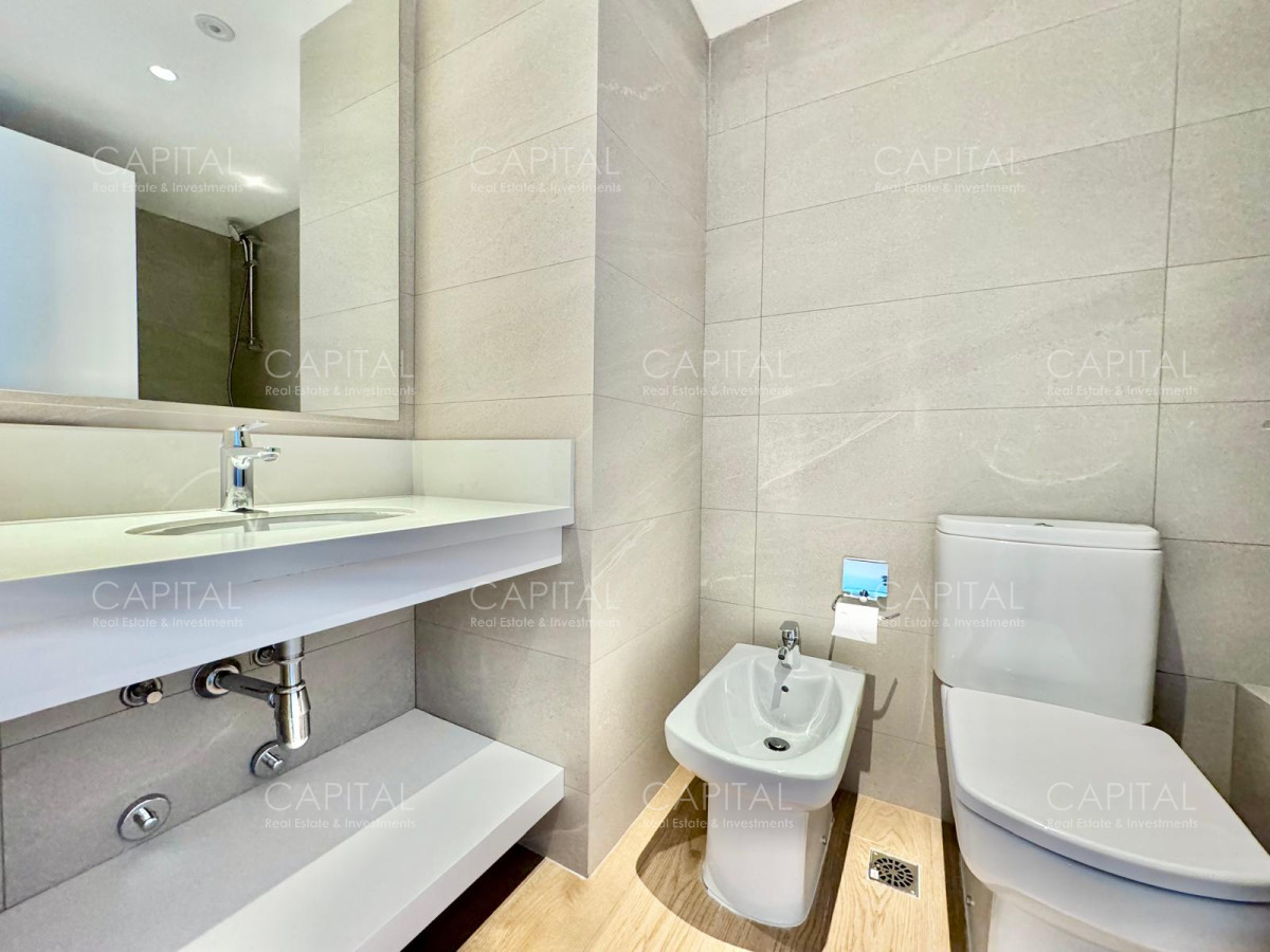 Apartamento ID.36643 - Apartamento esquinero de tres y dependencia piso alto en Trump Tower en Venta