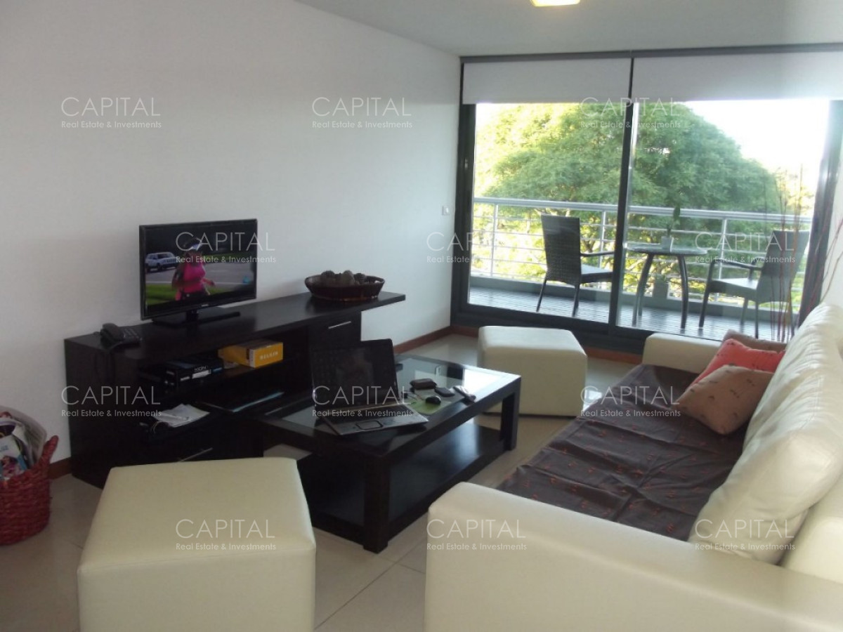 Apartamento ID.28377 - Apartamento de dos dormitorios en venta en torre con servicios con inmejorable ubicación