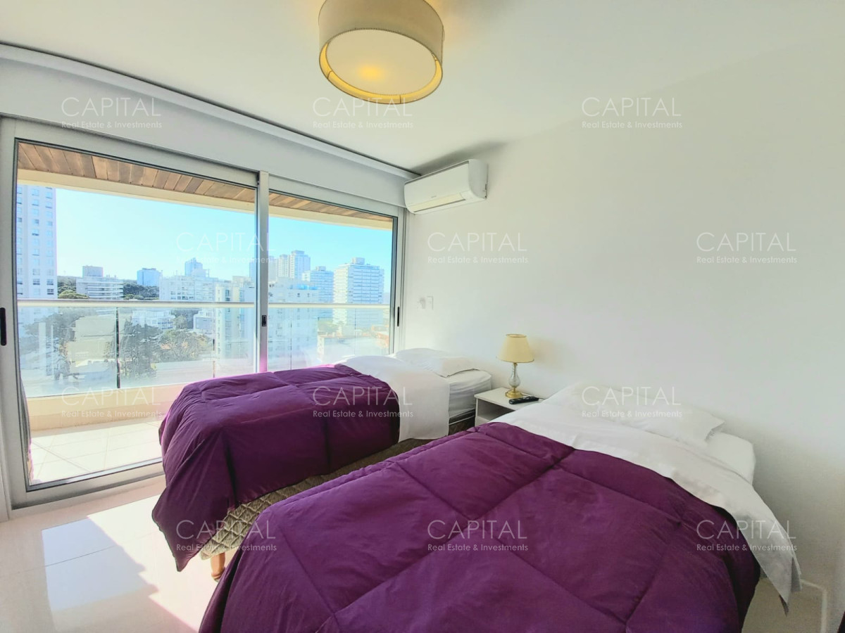 Apartamento ID.32914 - Alquiler Apartamento de tres dormitorios con vista al Mar en Playa Brava