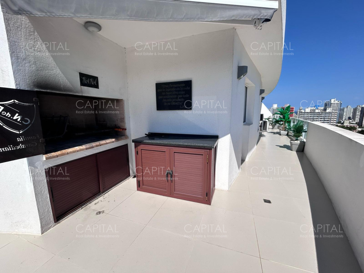 Apartamento ID.32420 - Venta departamento tres dormitorios terraza amplia con parrillero a metros Playa Brava
