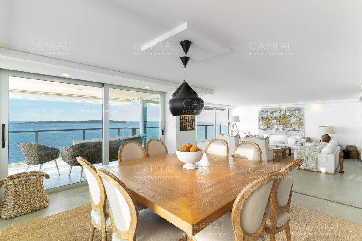 Apartamento ID.36586 - Exclusivo departamento totalmente reformado de 4 suites en Playa Mansa