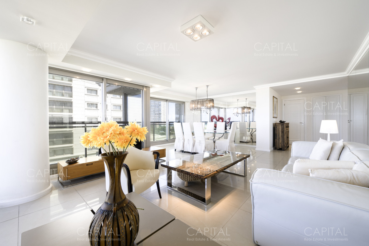 Apartamento ID.37932 - Departamento en Imperiale Punta del Este Venta de Tres Dormitorios en Playa Brava 