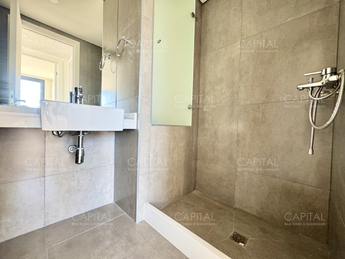 Apartamento ID.40072 - Unidad en venta de dos dormitorio con vista al mar, Playa Brava, Punta del Este