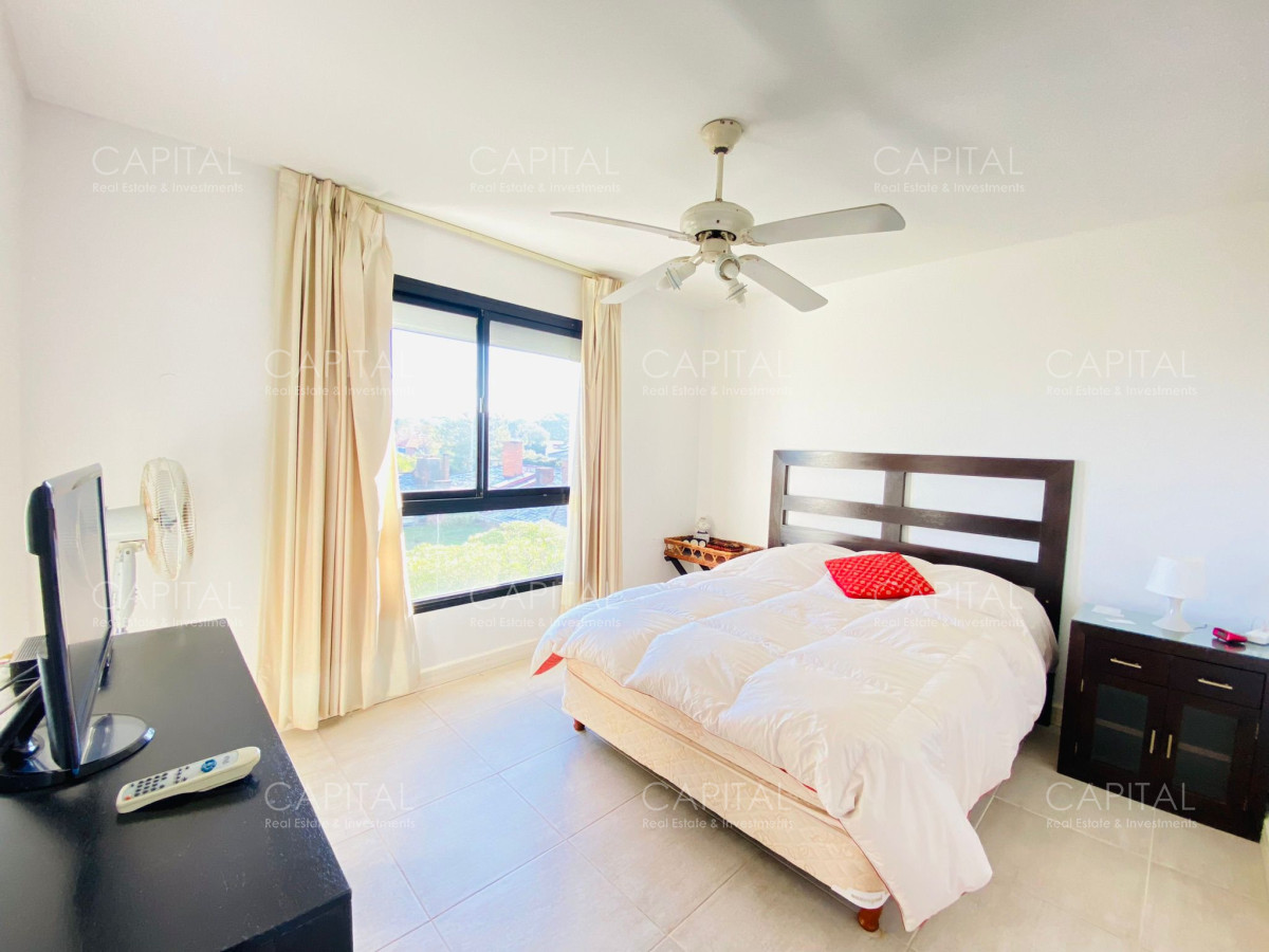 Apartamento ID.34603 - Apartamento en Alquiler Primera Linea Tres dormitorios con Parrillero